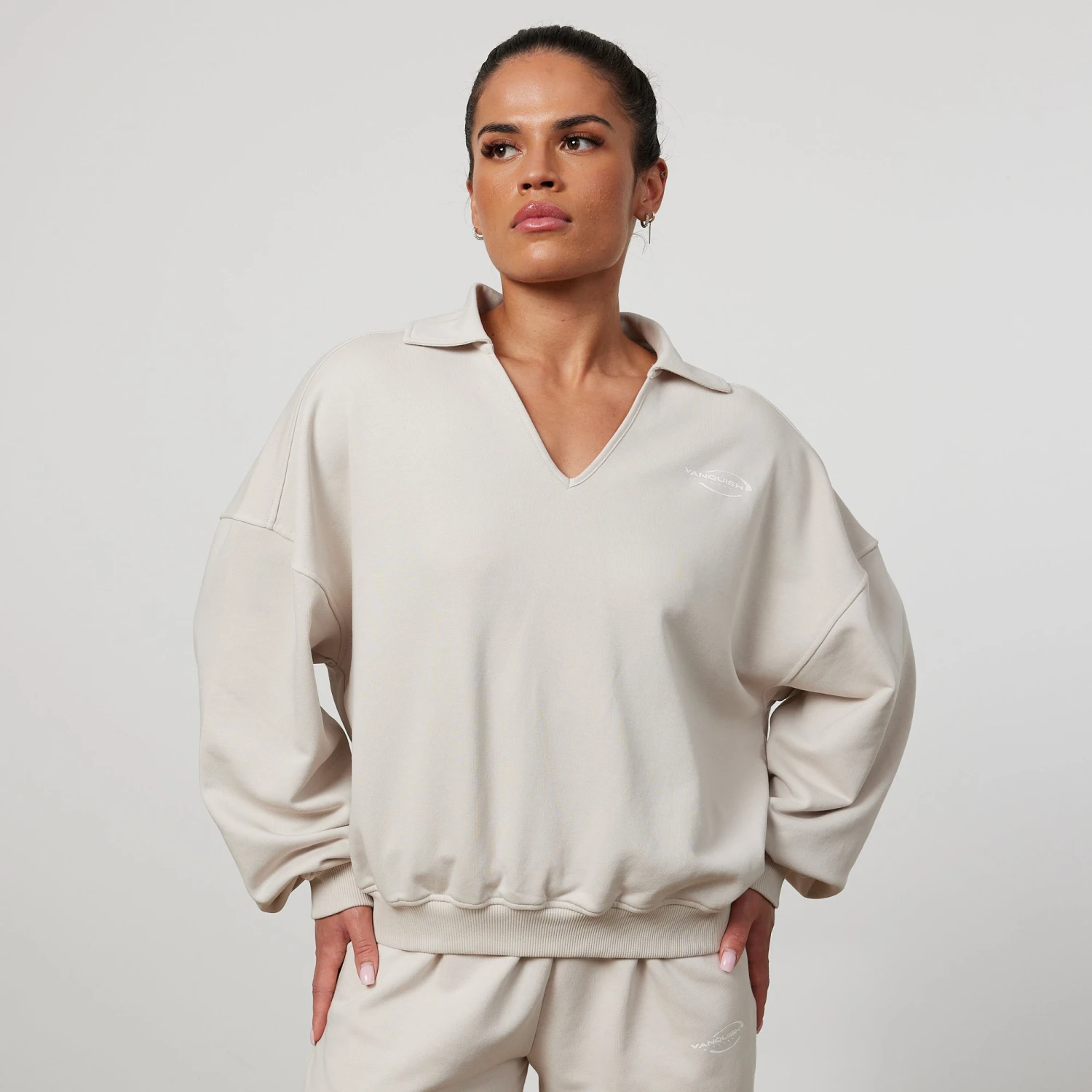 Vanquish Enhance Nude Collar Sweatshirt 3 Vanquish Enhance Nude Collar Sweatshirt