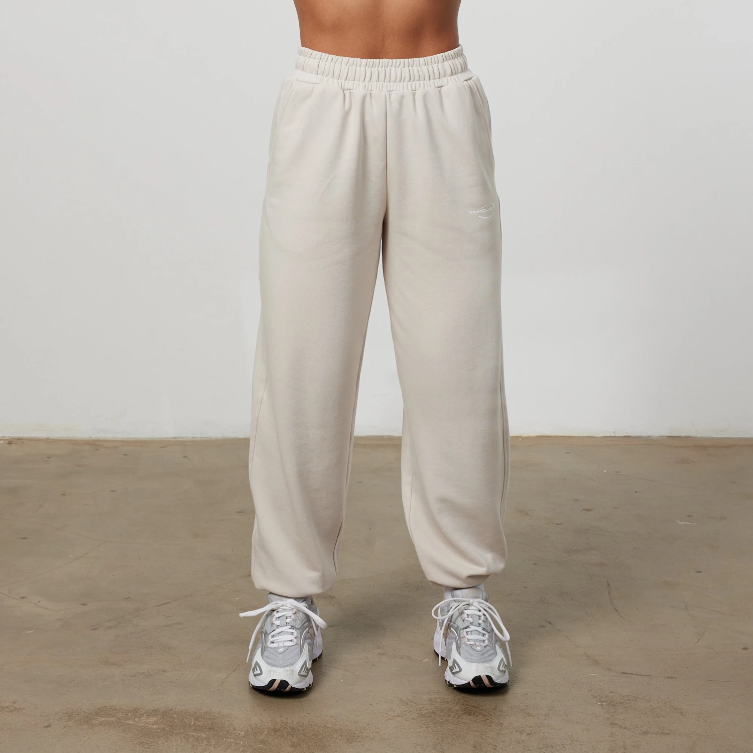 Vanquish Enhance Nude Oversized Sweatpants 3 Vanquish Enhance Nude Oversized Sweatpants