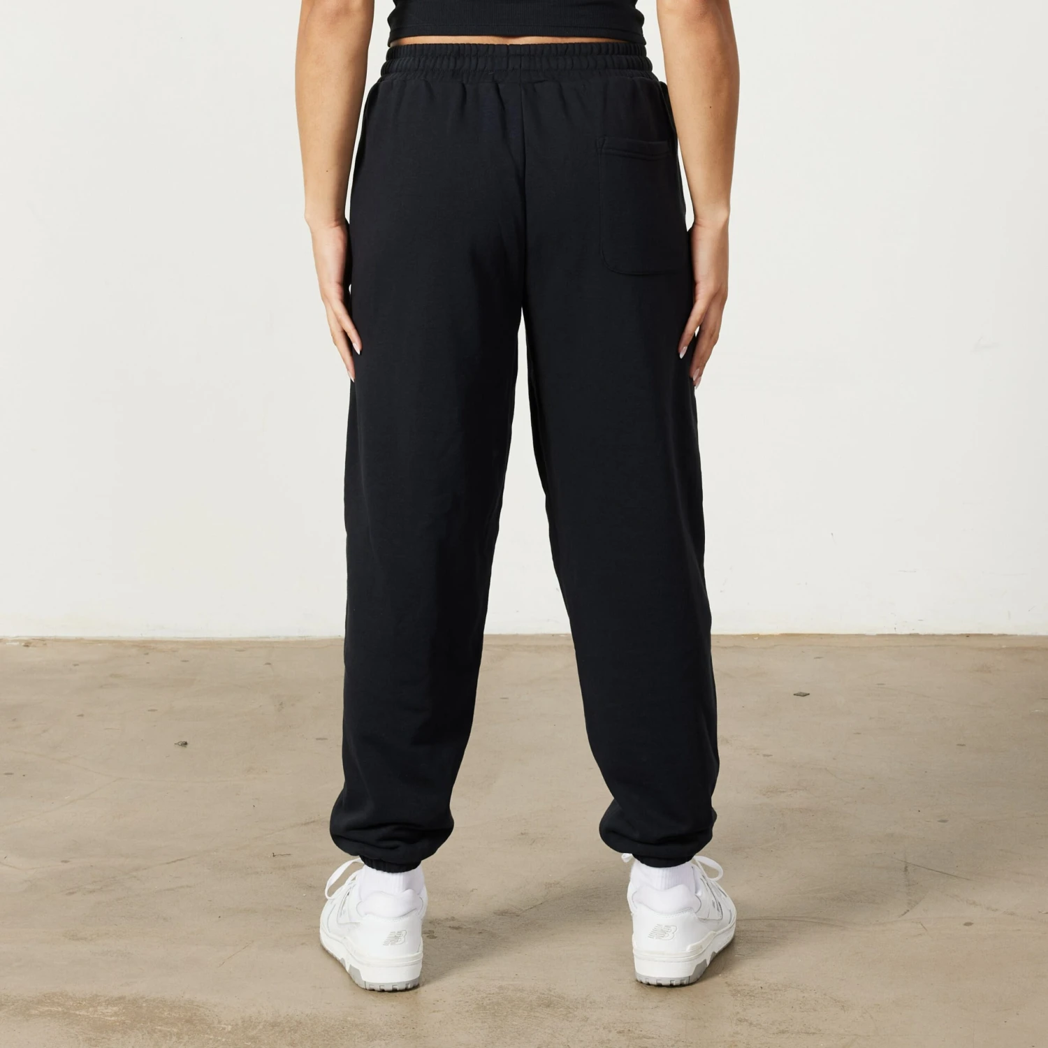 Vanquish Restore Black Oversized Sweatpants 4 Vanquish Restore Black Oversized Sweatpants - Image 2