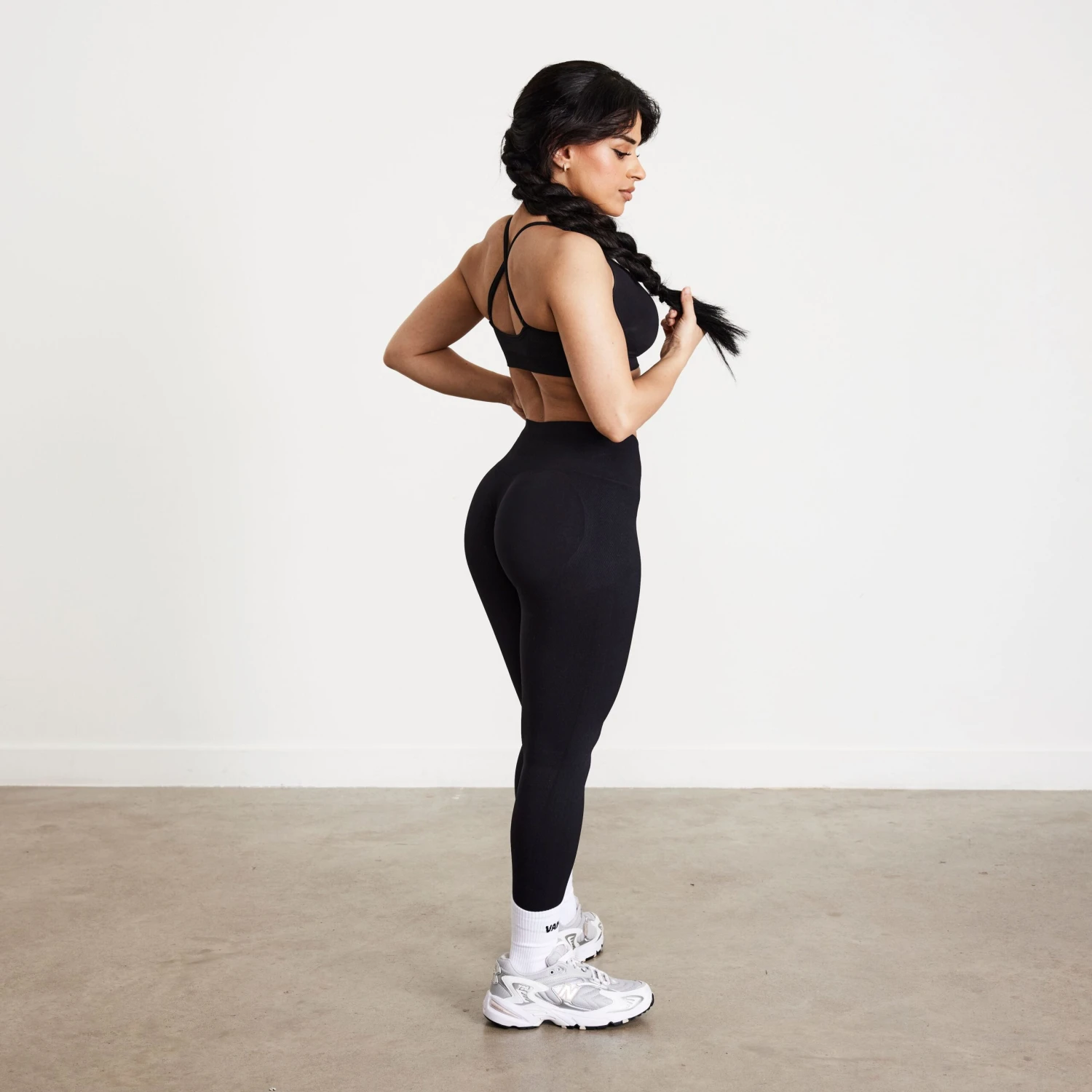 Vanquish Elevate Seamless Petite Black Leggings 7 Vanquish Elevate Seamless Petite Black Leggings - Image 5