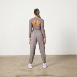 Vanquish Restore Cinder Brown Long Sleeve Ribbed Bodysuit 10 Vanquish Restore Cinder Brown Long Sleeve Ribbed Bodysuit -Vanquish Fitness Untitled 1 0002 LadiesSweats 41