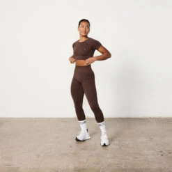 Vanquish Elevate Seamless Coffee Brown Cap Sleeve Cropped T Shirt -Vanquish Fitness Untitled 1 0026 Elevate2 358