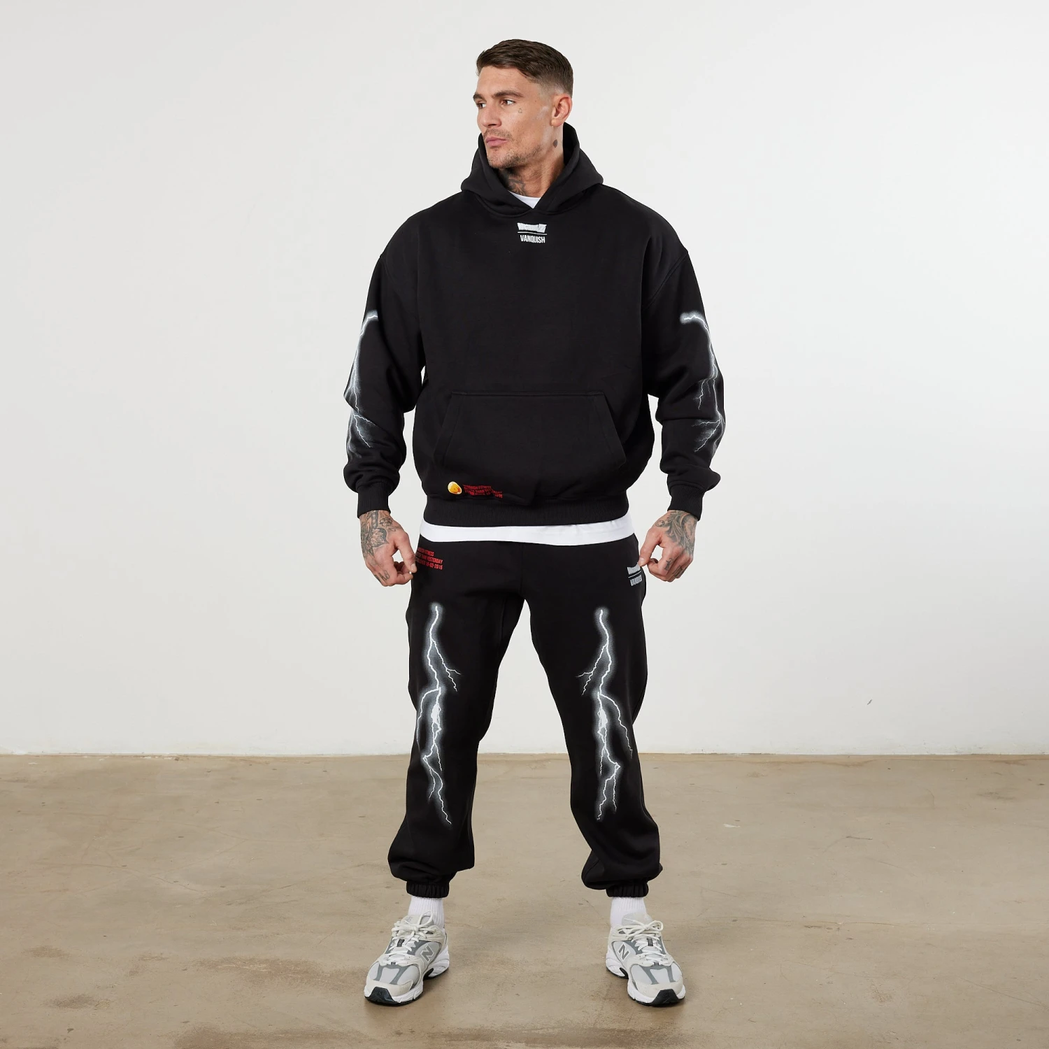 Vanquish DBZ CS Trunks Vs Freiza Black Oversized Pullover Hoodie 5 Vanquish DBZ CS Trunks Vs Freiza Black Oversized Pullover Hoodie - Image 3