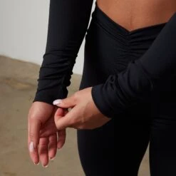 Vanquish Enhance Black Long Sleeve Shrug -Vanquish Fitness VQFit E commerceFeb24100510