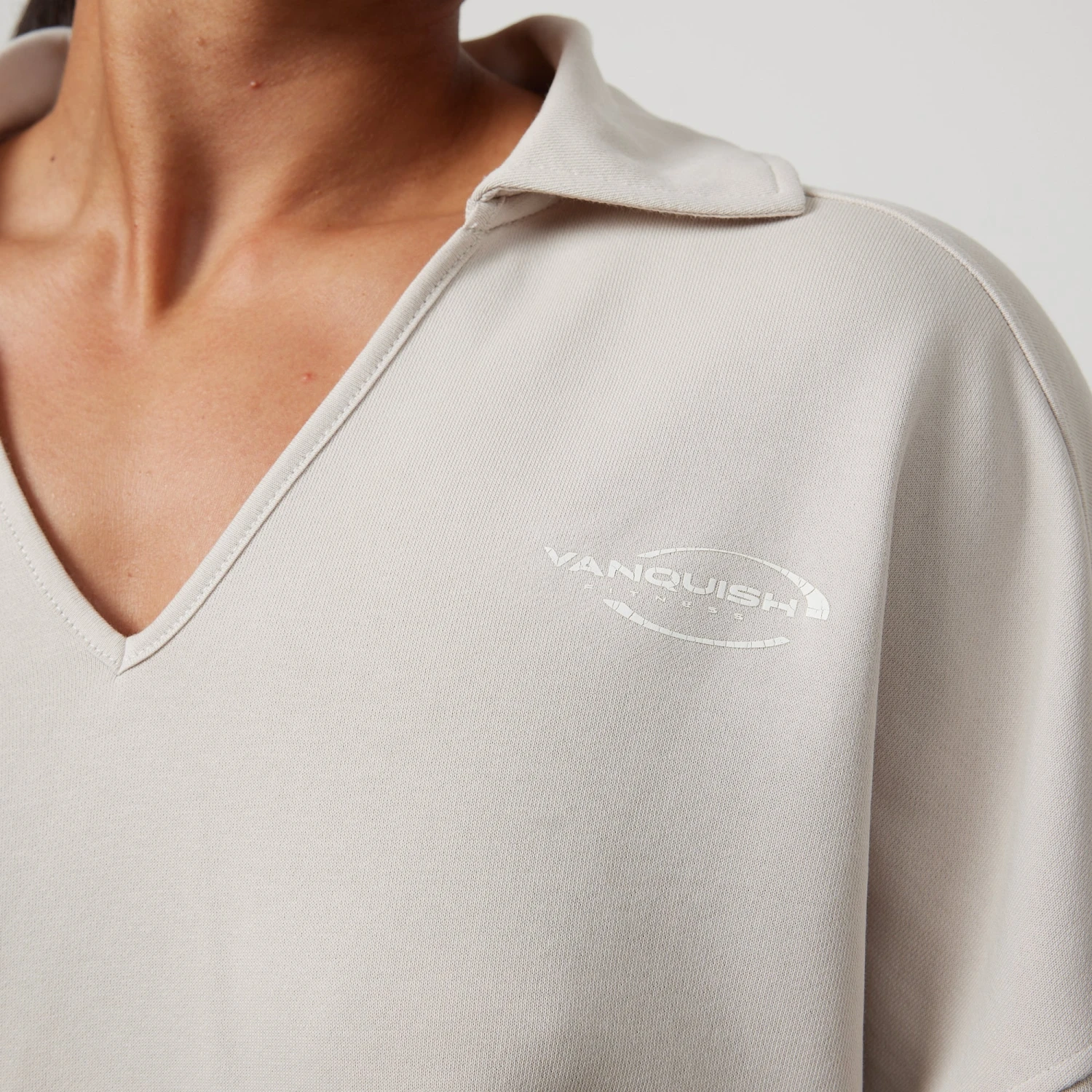 Vanquish Enhance Nude Collar Sweatshirt 5 Vanquish Enhance Nude Collar Sweatshirt - Image 3