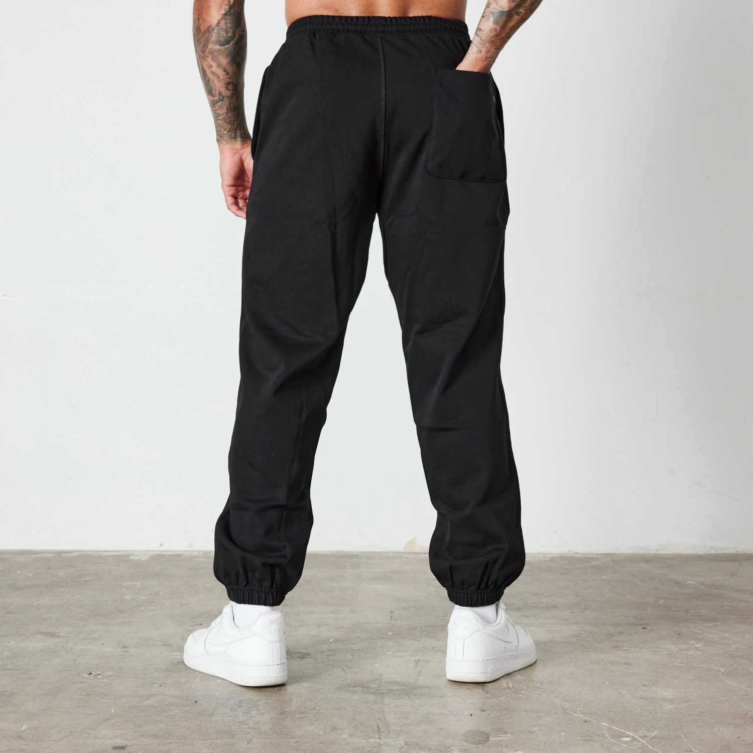 Vanquish Essential Black Oversized Sweatpants 7 Vanquish Essential Black Oversized Sweatpants - Image 5