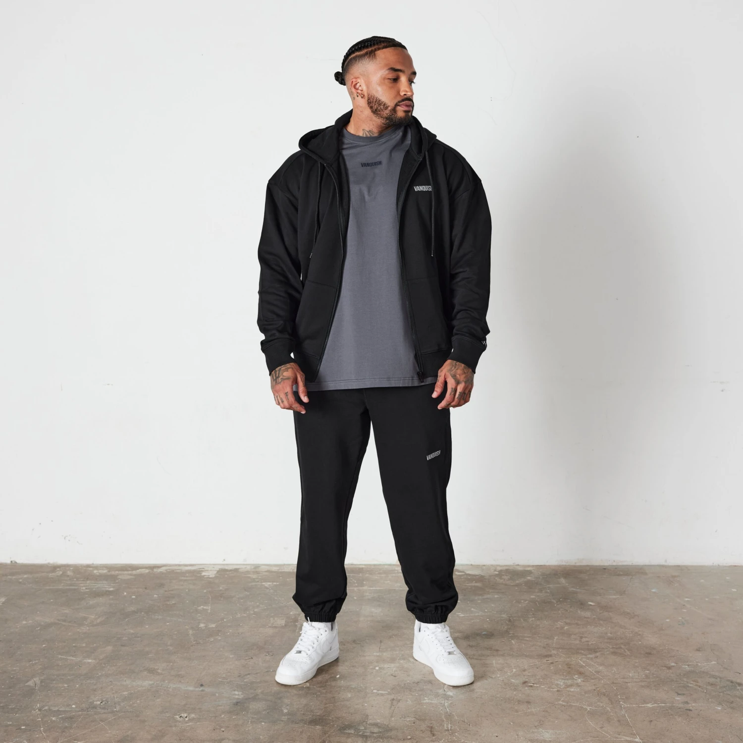 Vanquish Essential Black Oversized Sweatpants 4 Vanquish Essential Black Oversized Sweatpants - Image 2