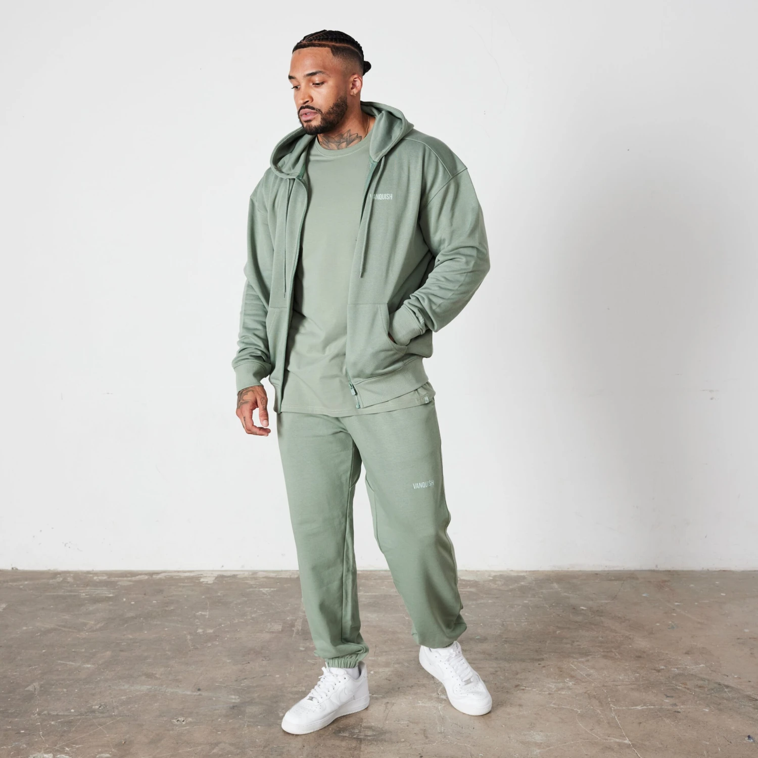 Vanquish Essential Green Oversized Sweatpants 7 Vanquish Essential Green Oversized Sweatpants - Image 5
