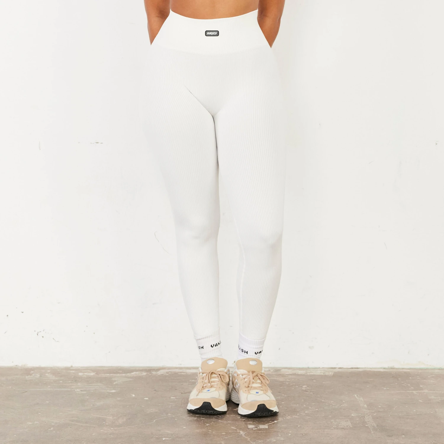 Vanquish Ribbed Seamless Marshmallow Legging 3 Vanquish Ribbed Seamless Marshmallow Legging