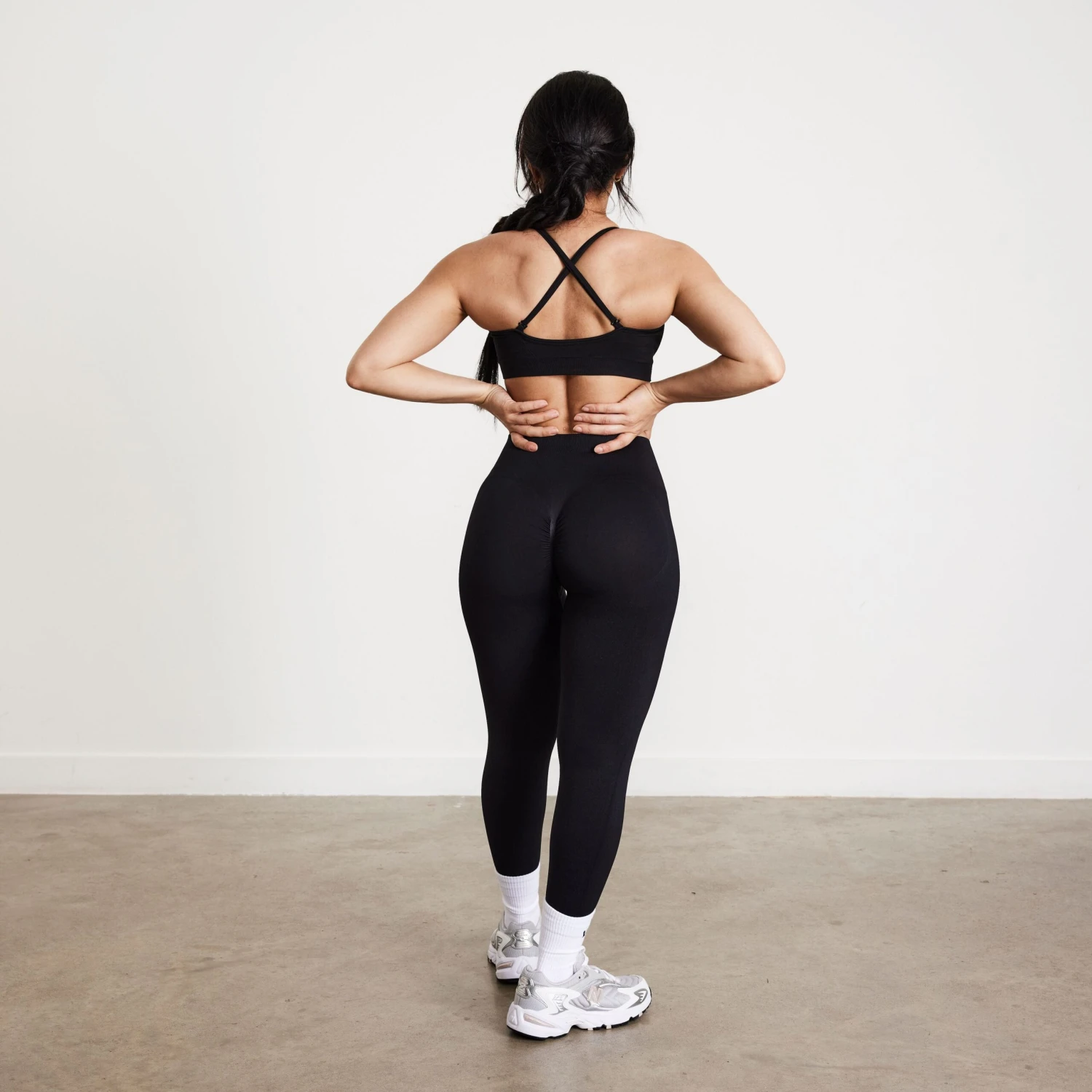 Vanquish Elevate Seamless Petite Black Leggings 5 Vanquish Elevate Seamless Petite Black Leggings - Image 3