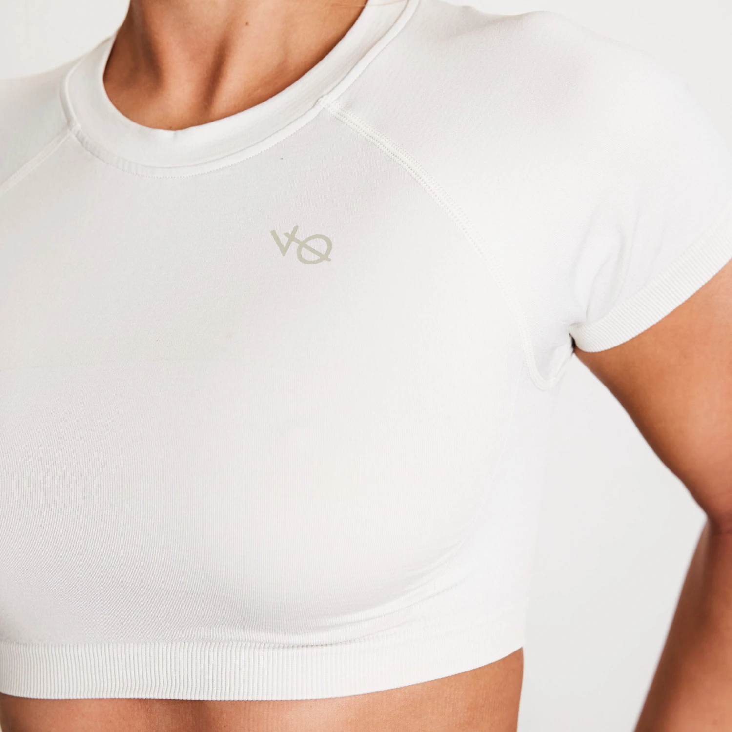 Vanquish Elevate Seamless Clay Cap Sleeve Cropped T Shirt 4 Vanquish Elevate Seamless Clay Cap Sleeve Cropped T Shirt - Image 2