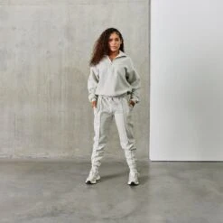 Vanquish Fitness 29 Vanquish Balance Oat Marl Pintuck Sweatpants