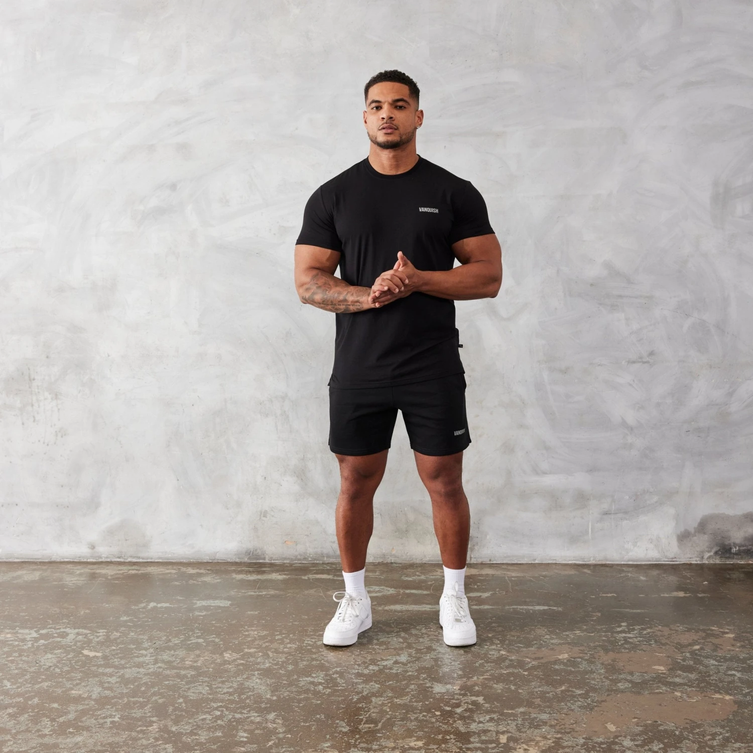 Vanquish Essential Black Slim Fit Short Sleeve T Shirt 4 Vanquish Essential Black Slim Fit Short Sleeve T Shirt - Image 2