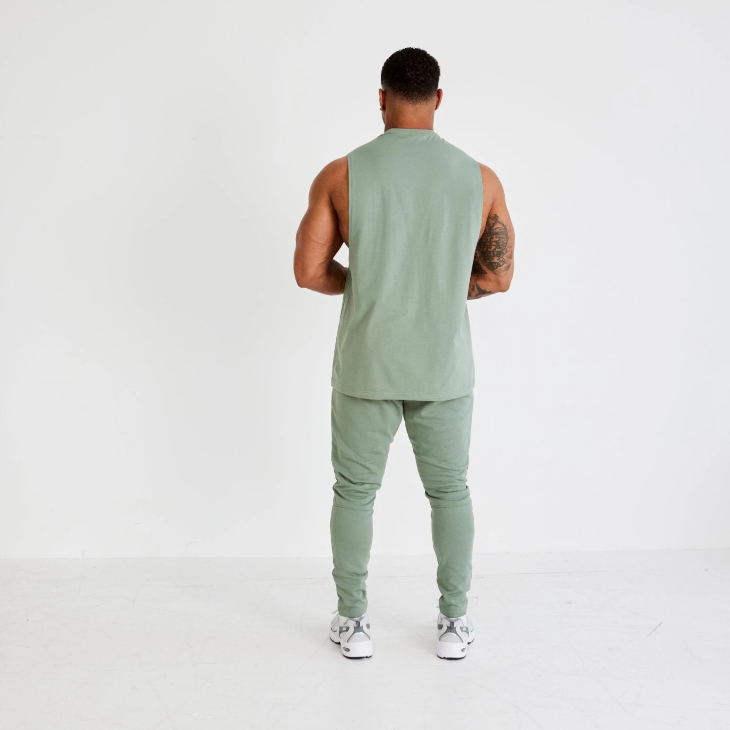 Vanquish Essential Green Oversized Sleeveless T Shirt 6 Vanquish Essential Green Oversized Sleeveless T Shirt - Image 4