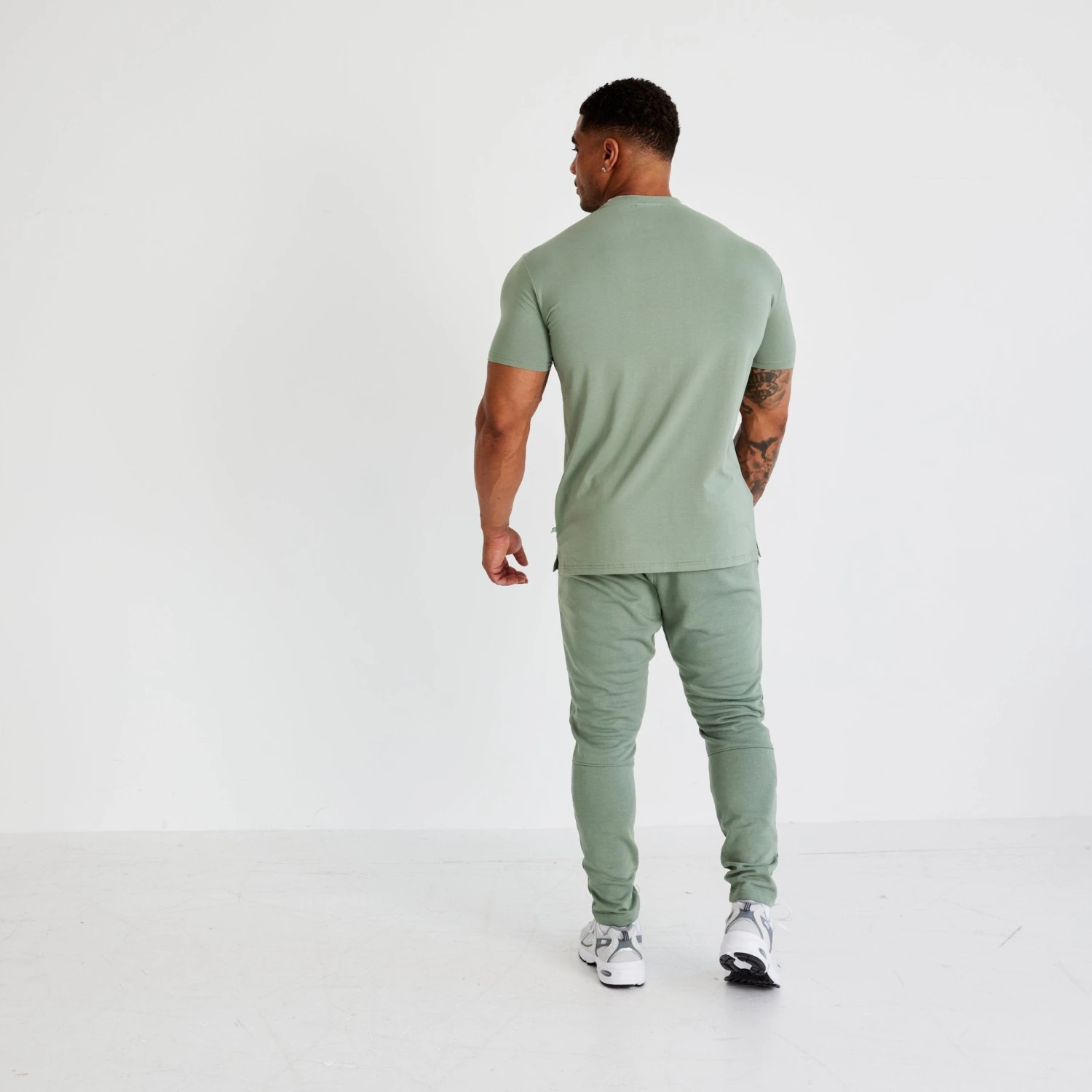 Vanquish Essential Green Slim Fit Short Sleeve T Shirt 6 Vanquish Essential Green Slim Fit Short Sleeve T Shirt - Image 4